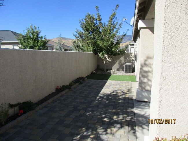 Building Photo - 1267 Quail Run Dr