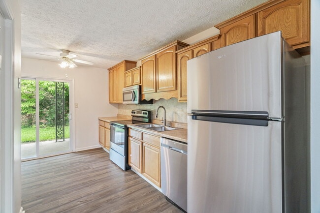 Building Photo - 4801 Cannon Ridge Dr