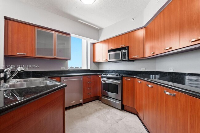 Building Photo - 2001 N Ocean Blvd