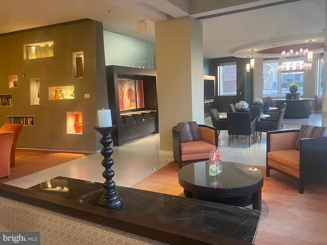 Building Photo - 5750 Bou Ave