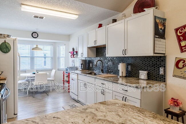 Building Photo - 6042 Seagull Ln