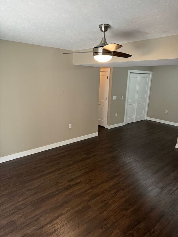 Building Photo - 2121 Southfork Dr