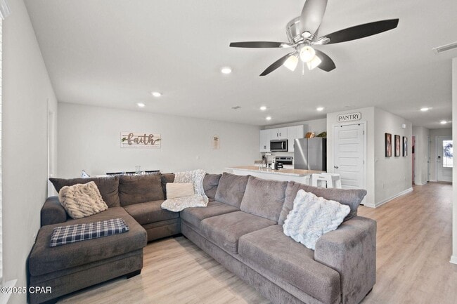 Building Photo - 4873 Shurer Ln