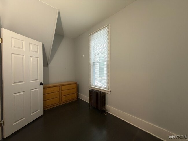 Building Photo - 36 19th St