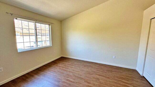 Building Photo - Great Location for 1 Bed 1 Bath + Full Loft with Large Closet in Steeple Chase IV in Littleton