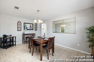 Building Photo - 1267 E Common St