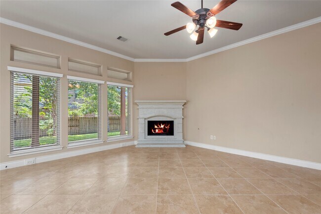 Building Photo - 196 Pine Crest Cir
