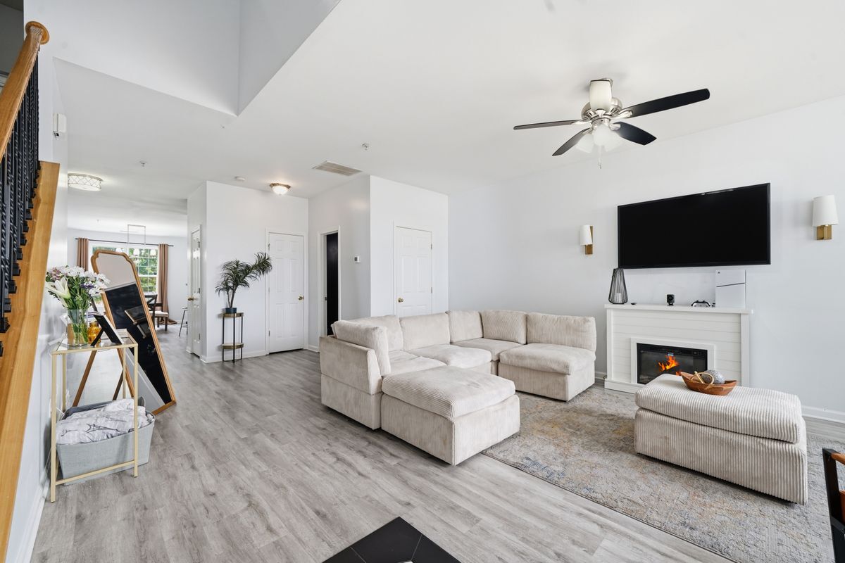 Building Photo - 166 Odyssey Turn NW