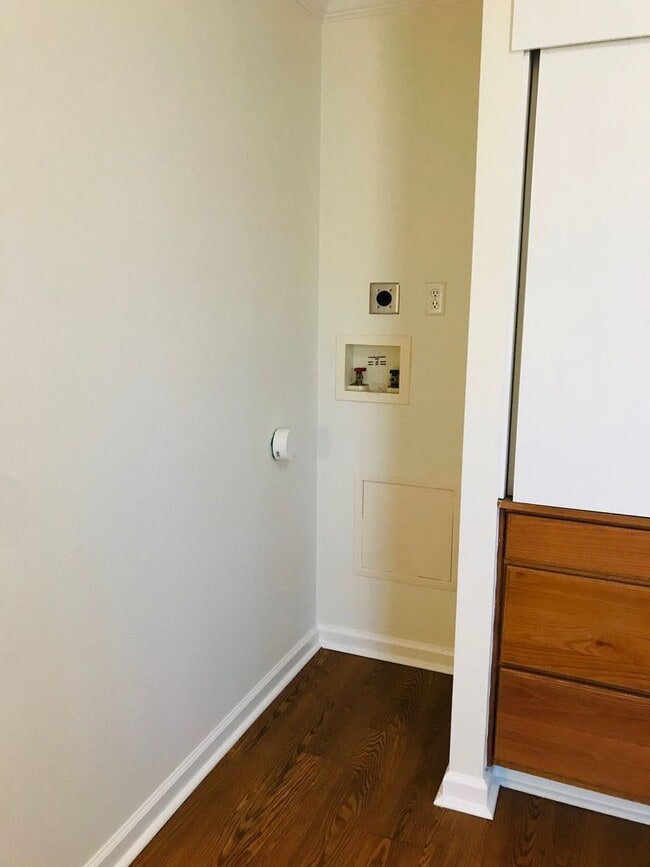 Building Photo - Commercial or Residential Coastal Cottage ...