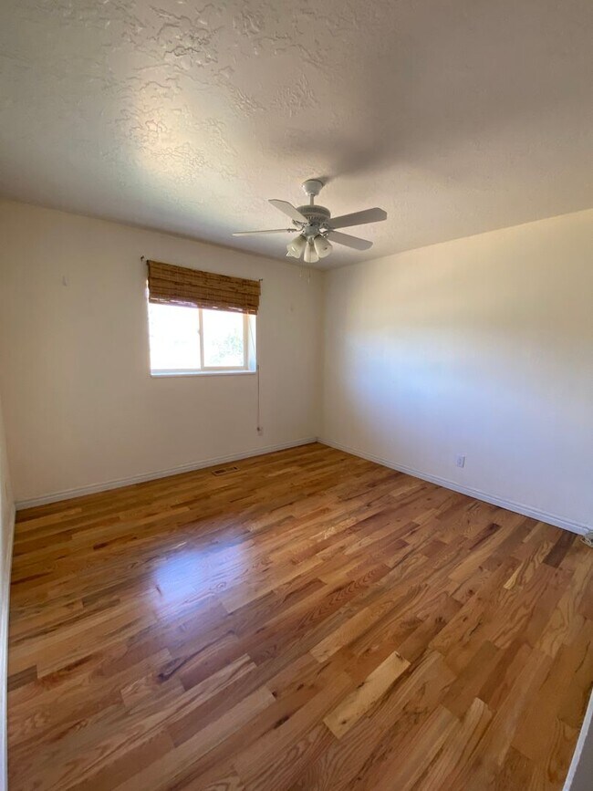 Building Photo - 1235 S 1950 W