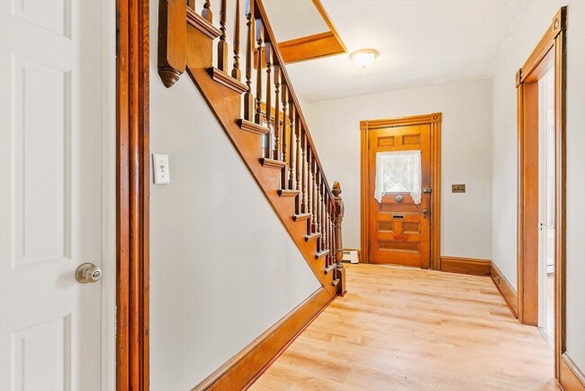 Building Photo - 2154 Main St