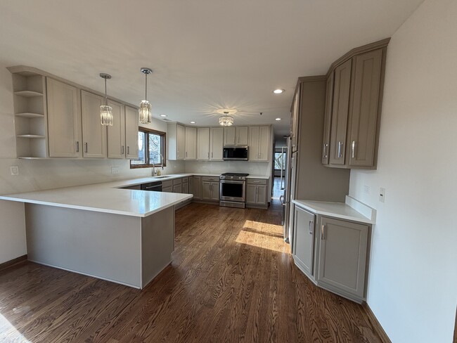 Building Photo - 2825 73rd Ave