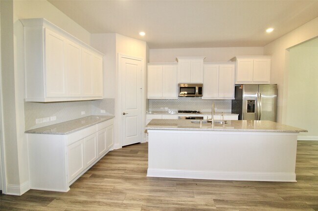 Building Photo - 10919 Texas Rose Dr