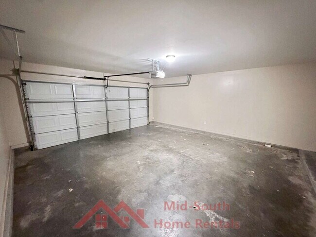 Building Photo - 5626 Tulip Tree Dr
