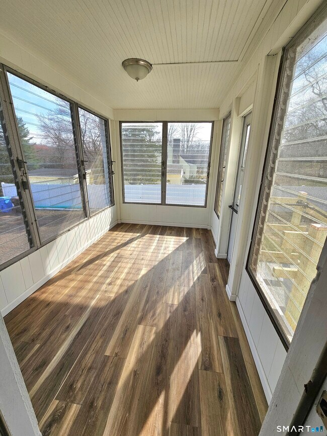 Building Photo - 2071 Middletown Ave