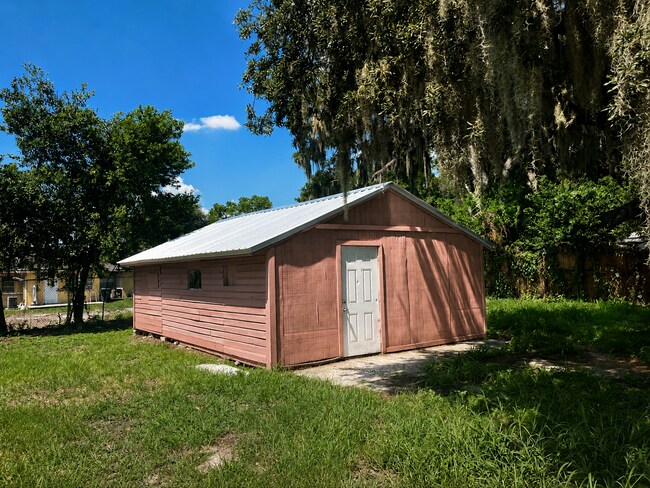 Building Photo - 837 Lafayette Ln