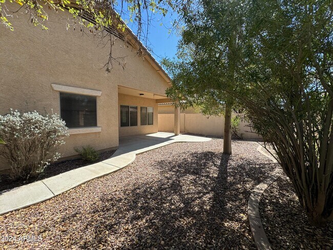 Primary Photo - 1769 N St Francis Pl