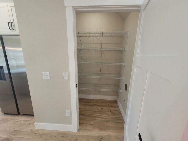 Building Photo - Cannery Crossing #2