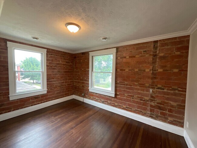 Building Photo - 2082 West 95th Street