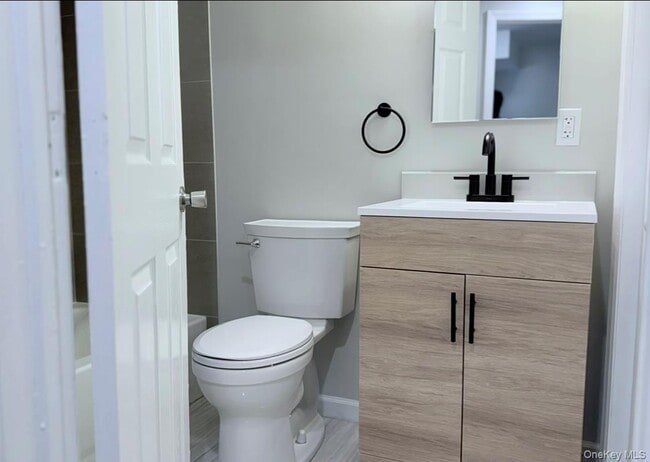 Building Photo - 621 2nd St