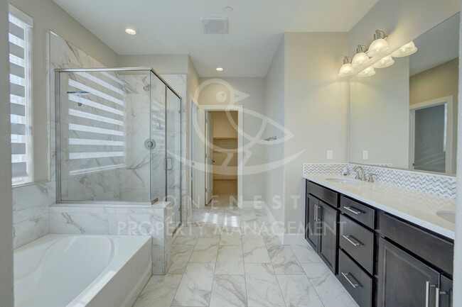 Building Photo - ~ Home in the heart of Twelve Bridges, 5 bdrms 3 full bthms, pet friendly ~