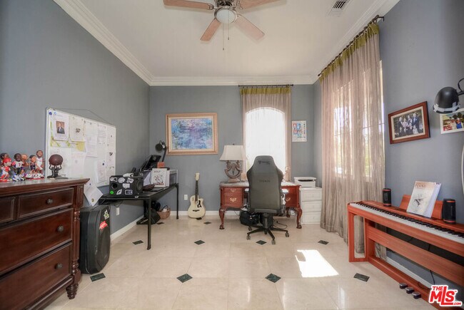 Building Photo - 74080 Claridge Pl