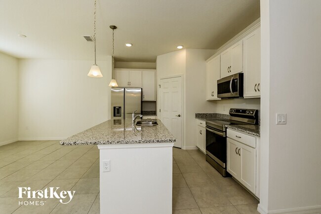 Building Photo - 315 Corbel Ln