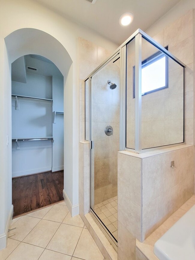 Building Photo - Stunning Corner Unit with Breathtaking Views!