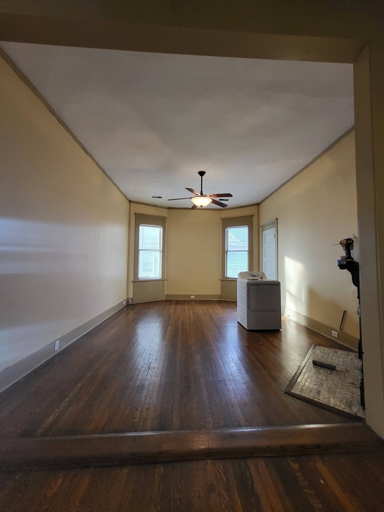 Building Photo - 37 S McLean Blvd