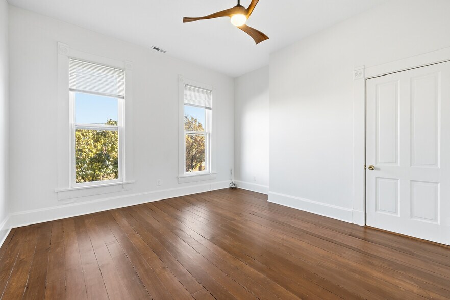 Building Photo - 312 N College Ave