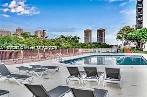 Building Photo - 3401 N Country Club Dr