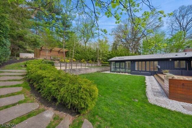 Building Photo - 293 Wyoming Ave