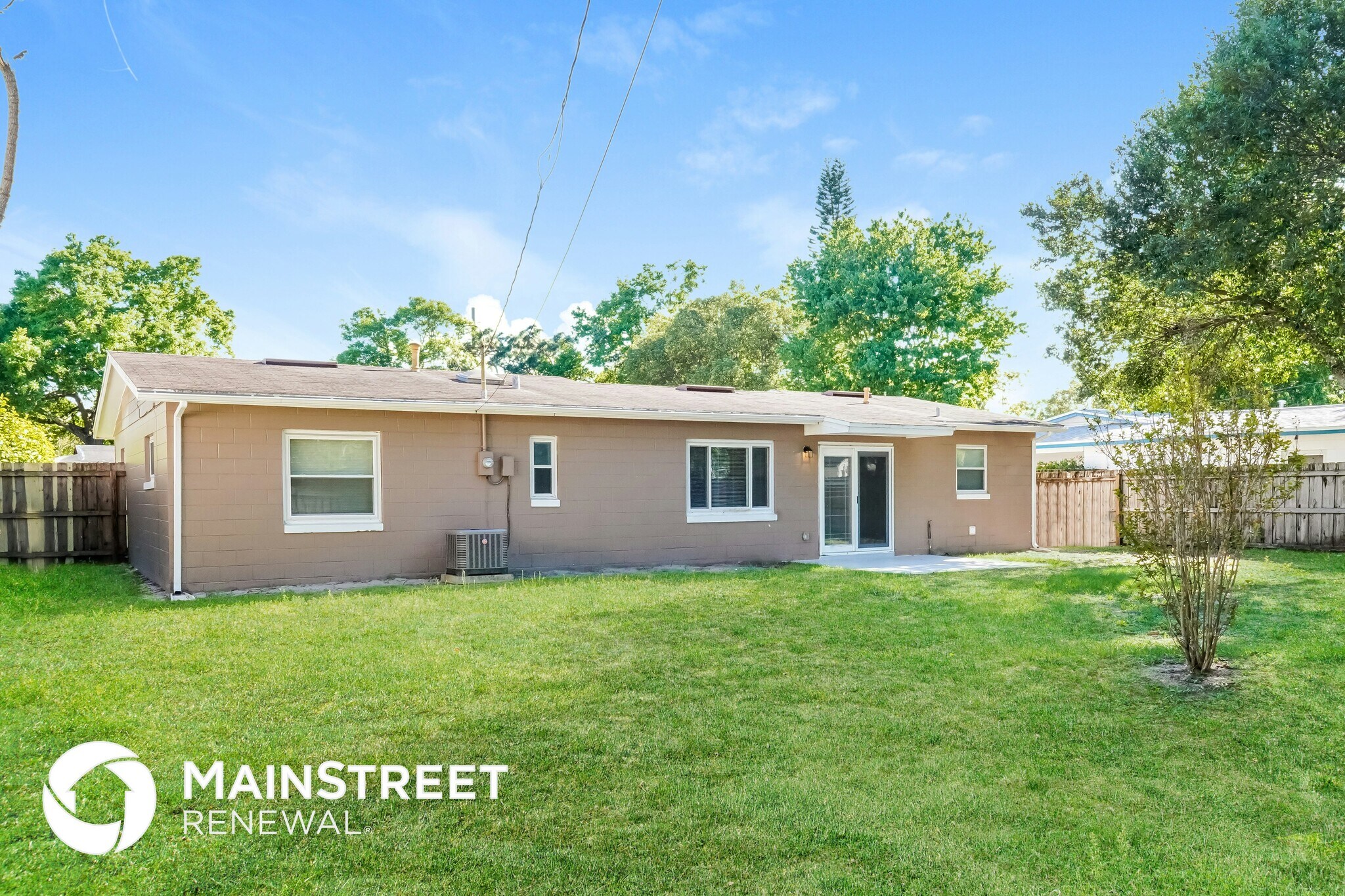 Building Photo - 913 Redwood Ct