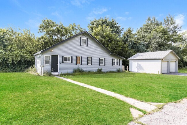 Primary Photo - 3706 Elm St
