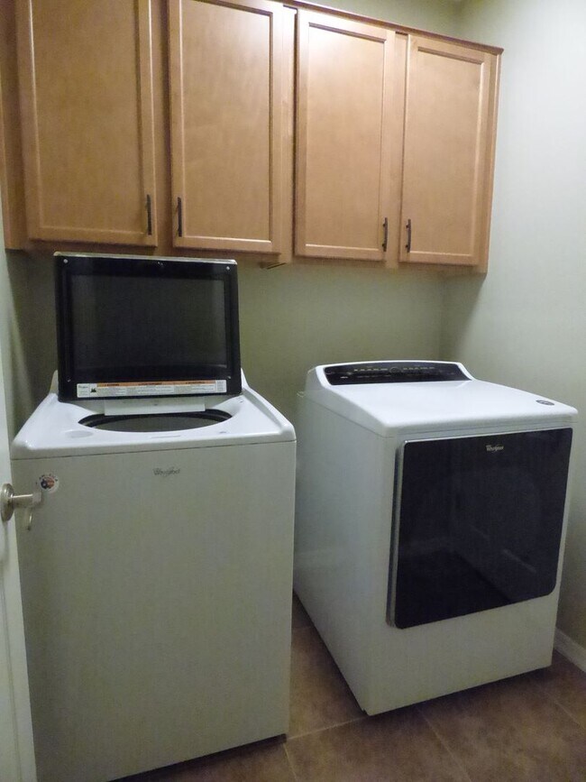 Building Photo - Newer neighborhood in Goodyear!  All appliances included!