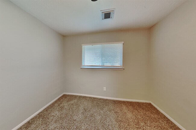 Building Photo - 12822 Careywood Dr