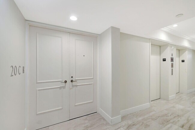 Building Photo - 5080 N Ocean Dr
