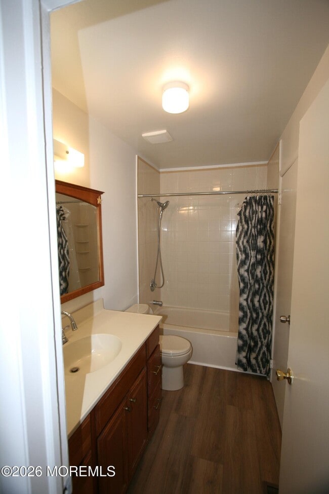 Building Photo - 200 Daffodil Dr