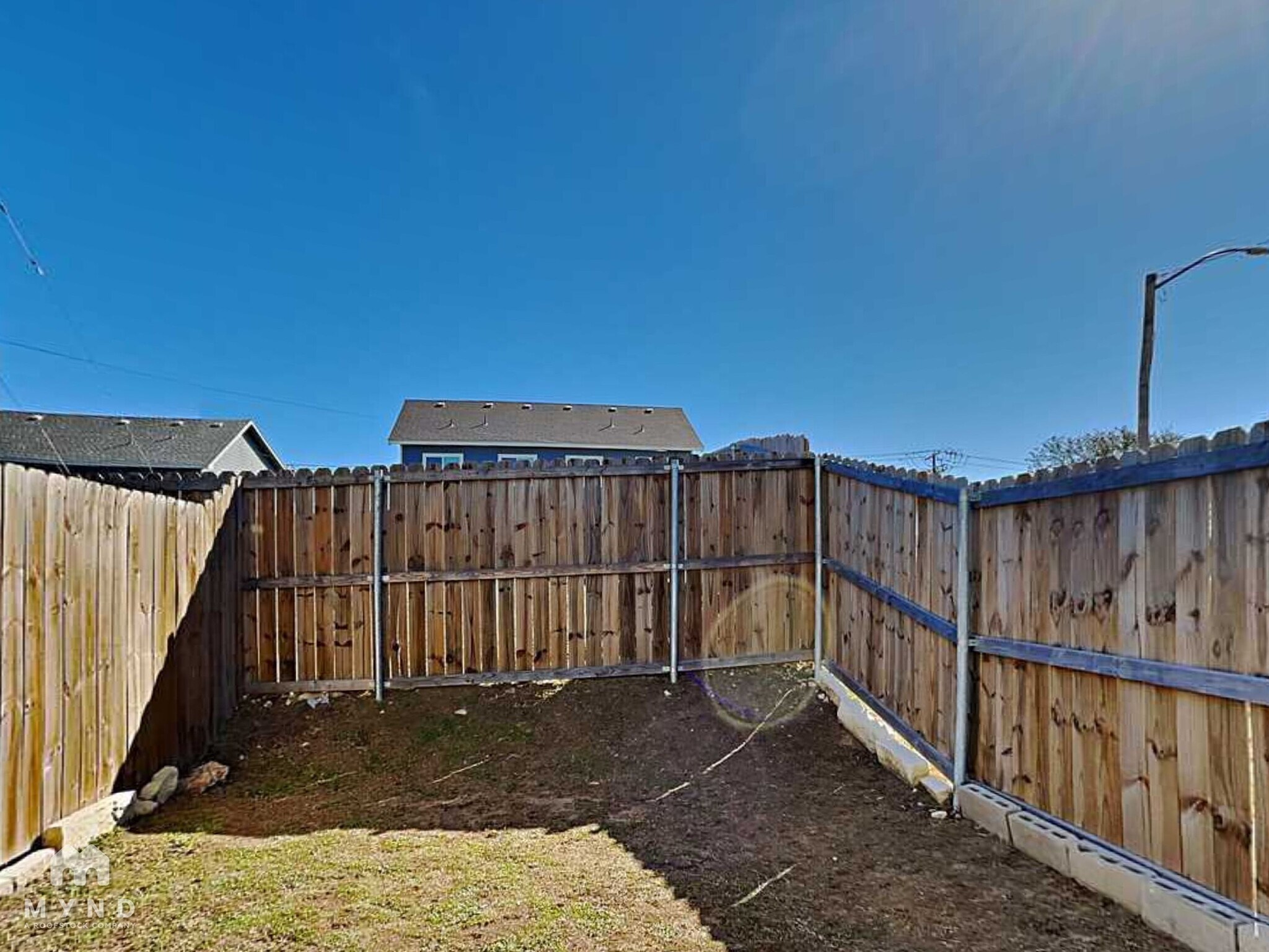 Building Photo - 3265 Karen St