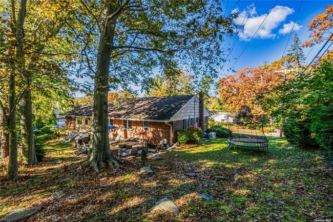 Building Photo - 11 Melby Ln