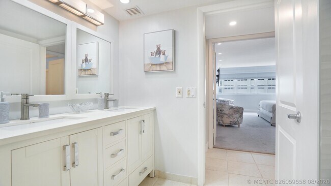 Building Photo - 3430 Galt Ocean Dr