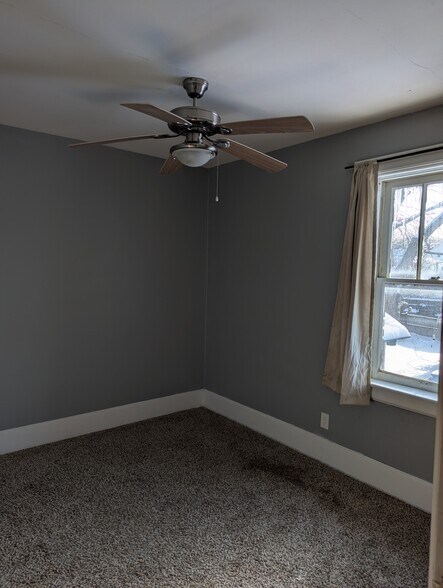 Building Photo - 663 W 7th St