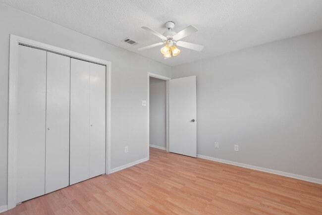 Building Photo - 8703 Schick Rd