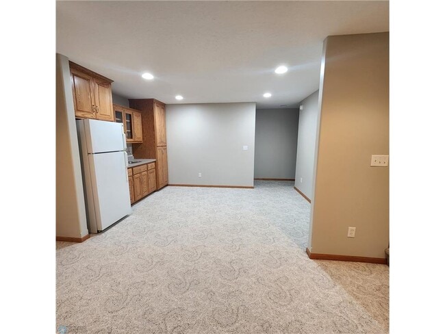 Building Photo - 1172 Eagle Park Dr S