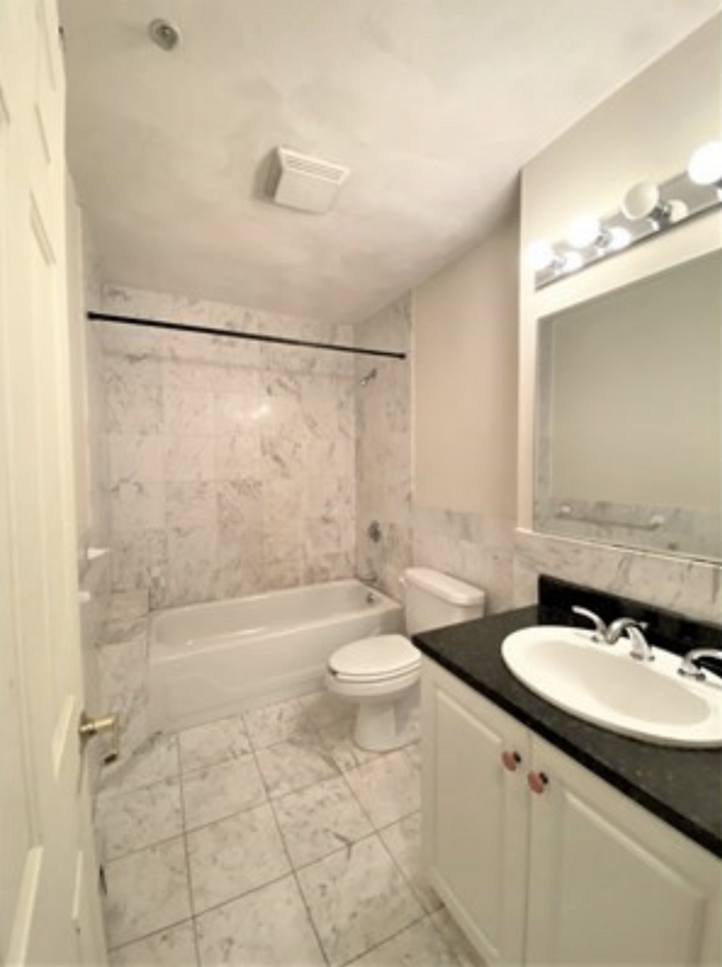Primary Photo - 373 Highland Ave