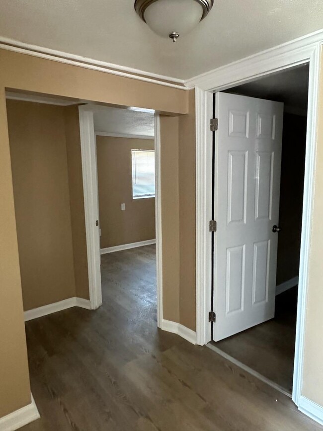 View into bedrooms - 425 N Floyd St