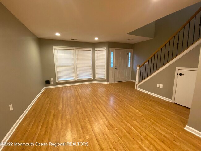 Building Photo - 11 Duncan Way