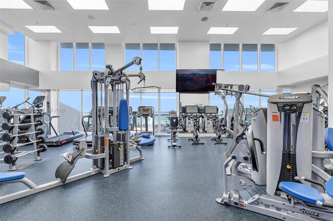 Building Photo - 16699 Collins Ave