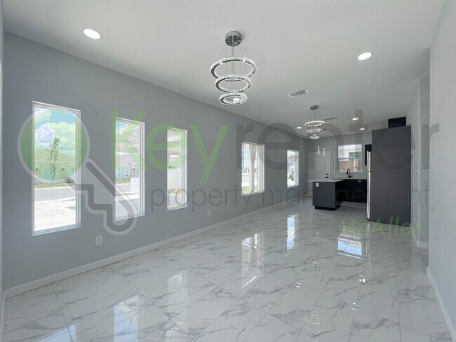 Building Photo - 1st month FREE! 3b/2bath Apartment in Edinburg-Don't Miss Out!