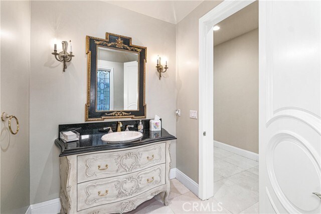 Building Photo - 5061 E Copa De Oro Dr